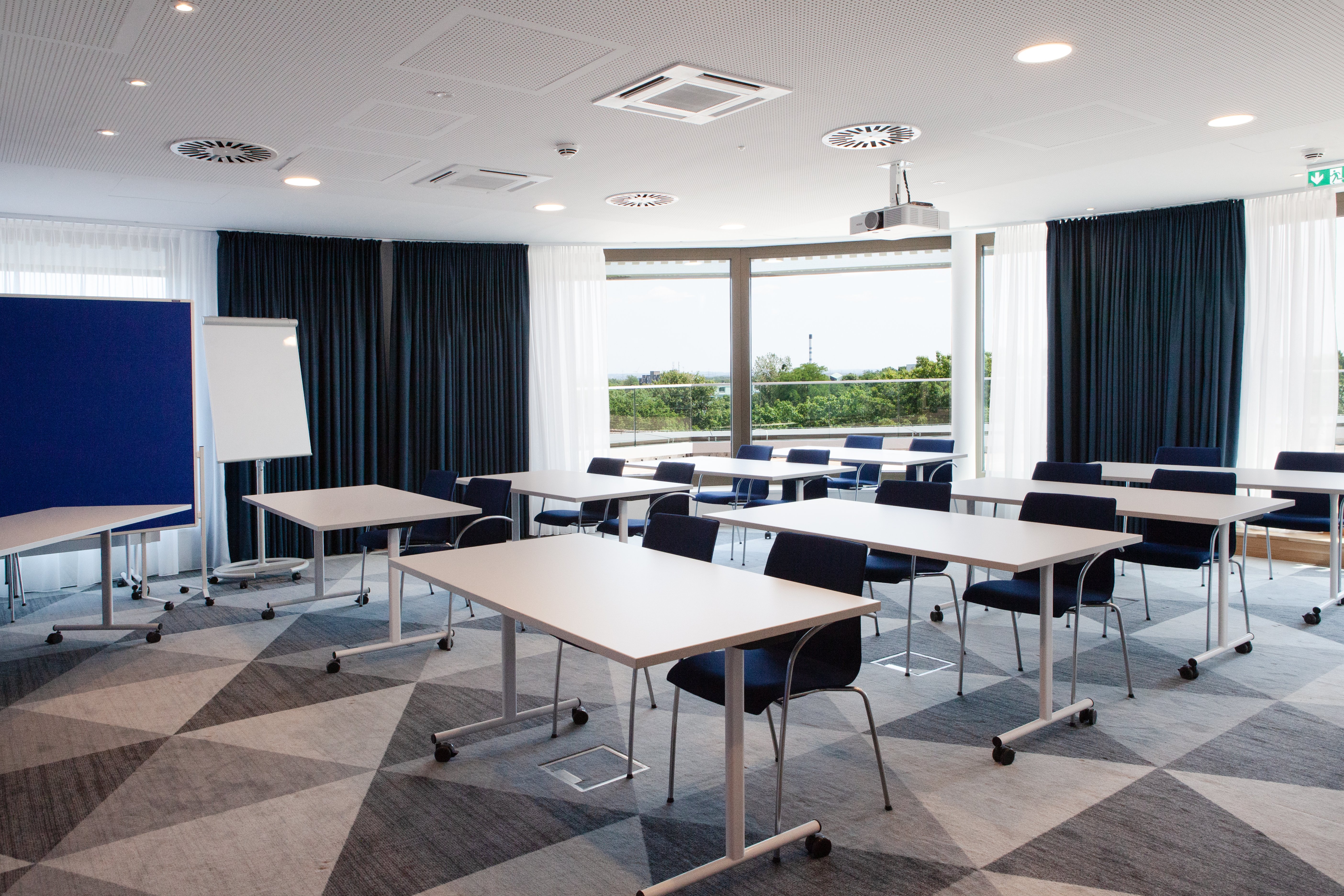 Holiday Inn Express & Suites Monheim am Rhein 21/28