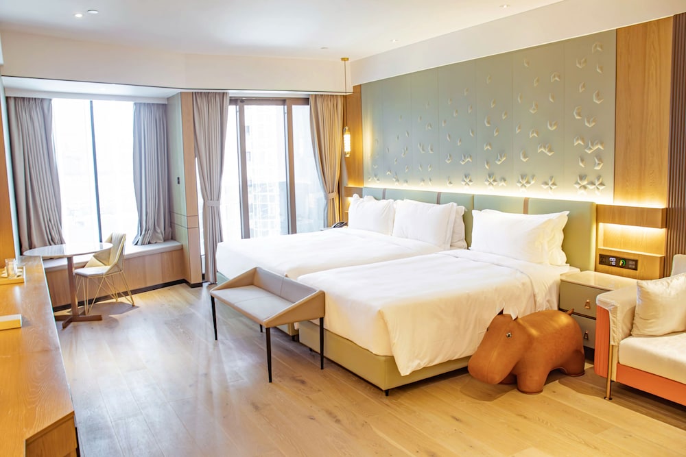 YOHO Treasure Island Hotel 23/60