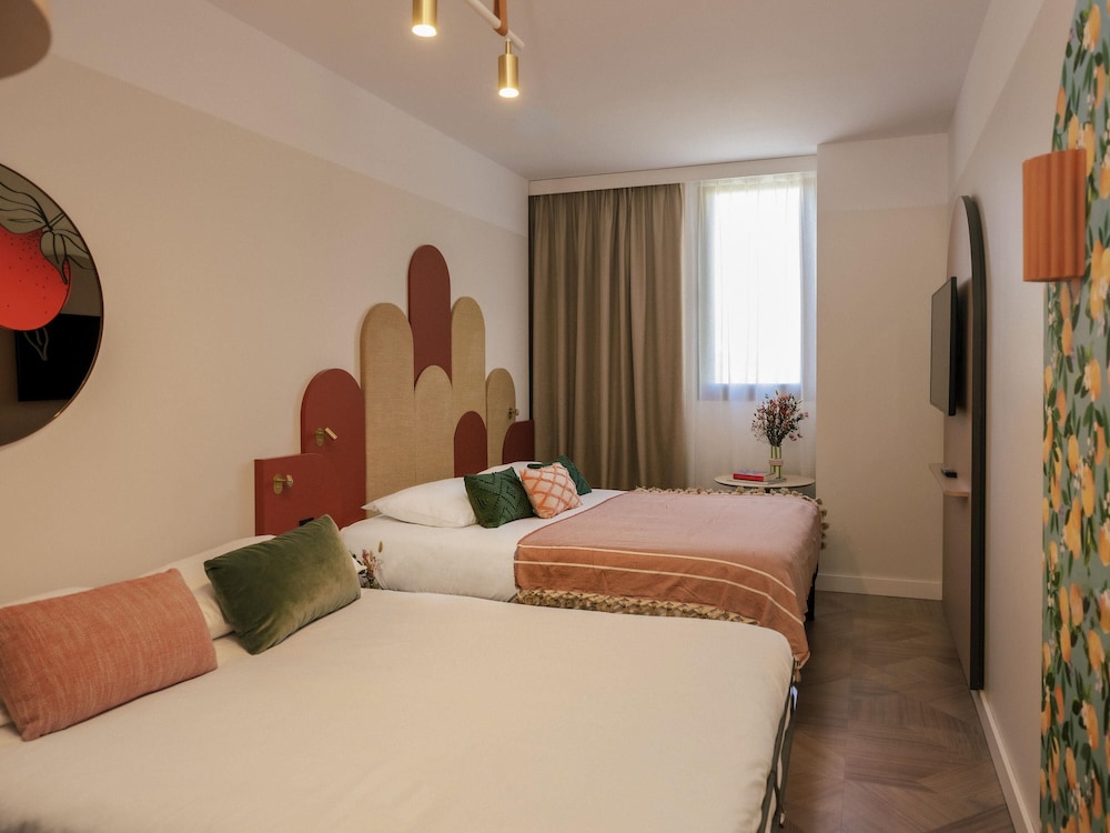 FAMILY, DOUBLE BED, SOFA