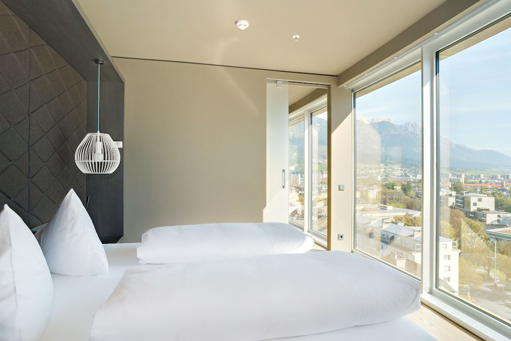 PANORAMIC, SUITE