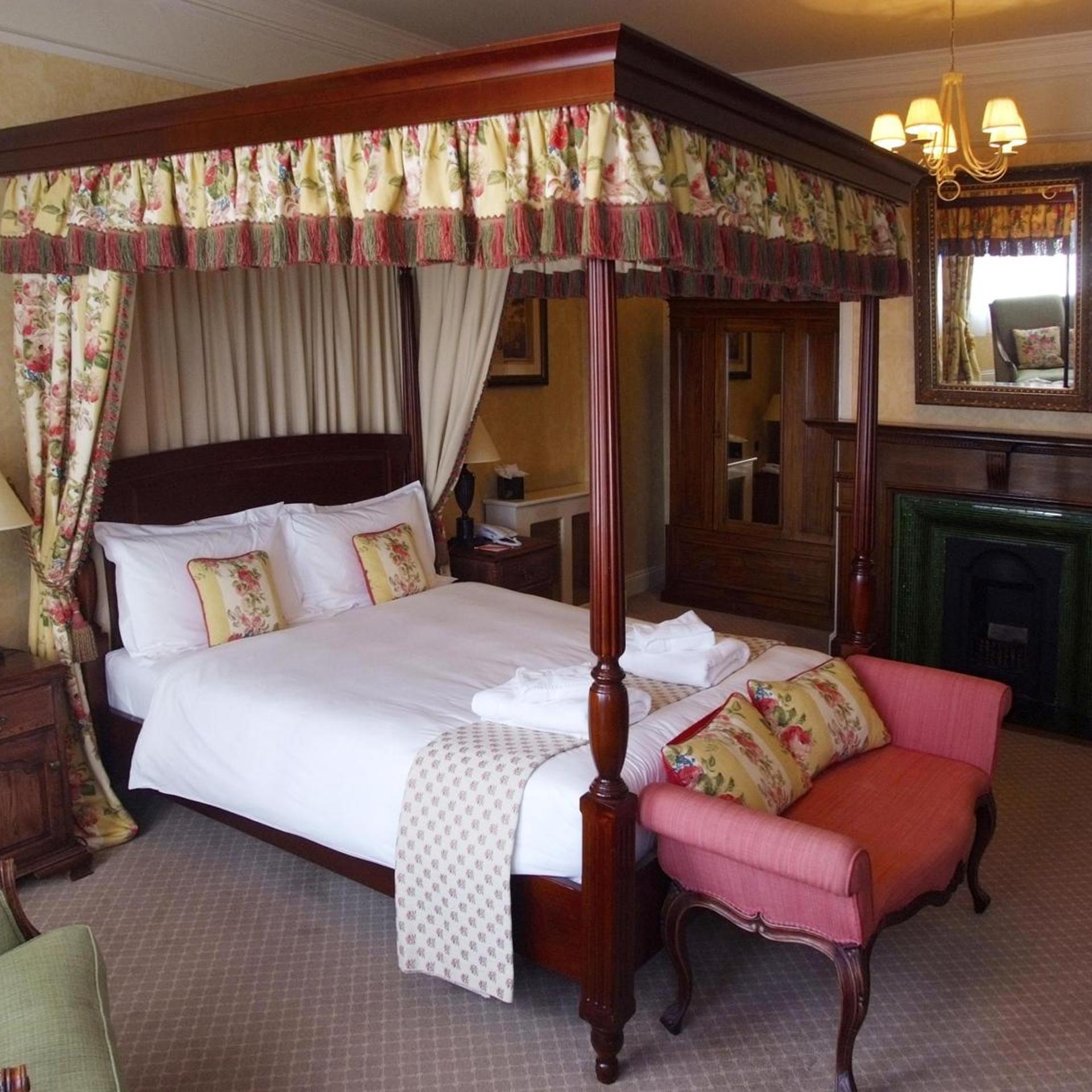 غرفة بسرير مزدوج، The Bear Hotel 6/8