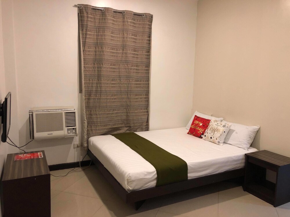 Golite Hostel 8/18