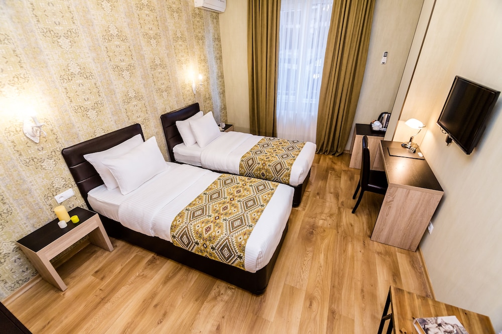 Hotel Diamond Dat Exx Company 6/55