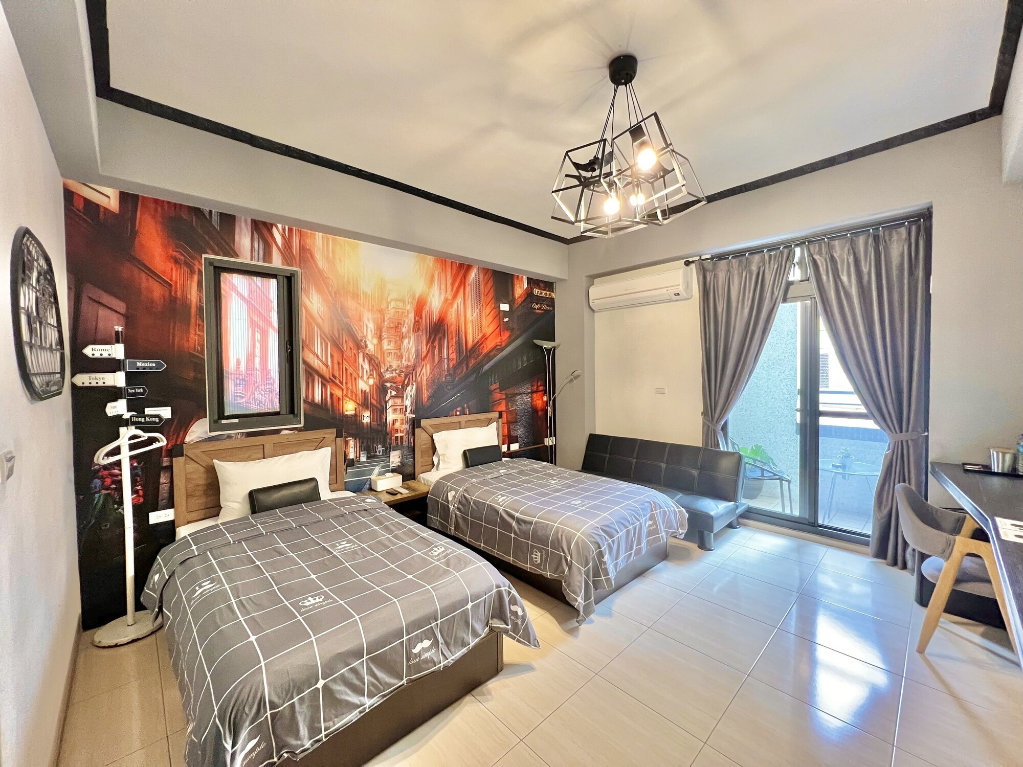 DESIGN, TWIN BEDS, BALCONY, ACCESSIBLE