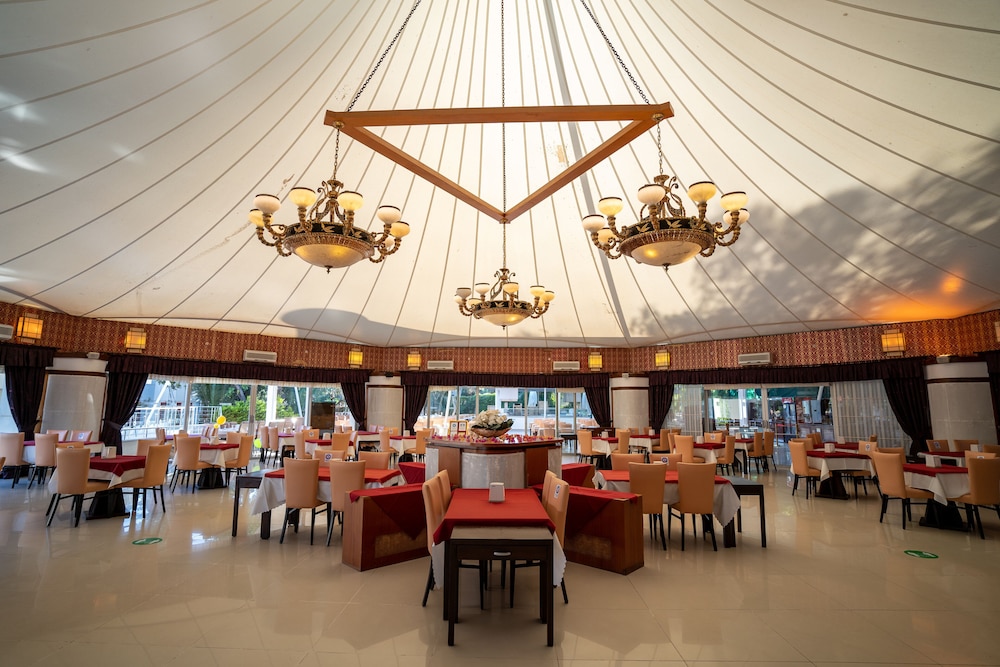 Latanya Park Resort 23/41