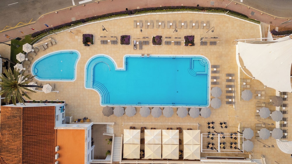 Minura Cala Galdana and Apartamentos D Aljandar 27/50