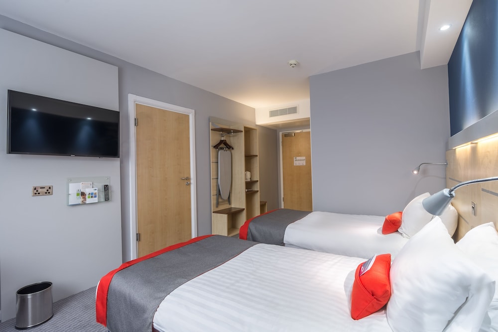 Holiday Inn Express Kettering 19/52