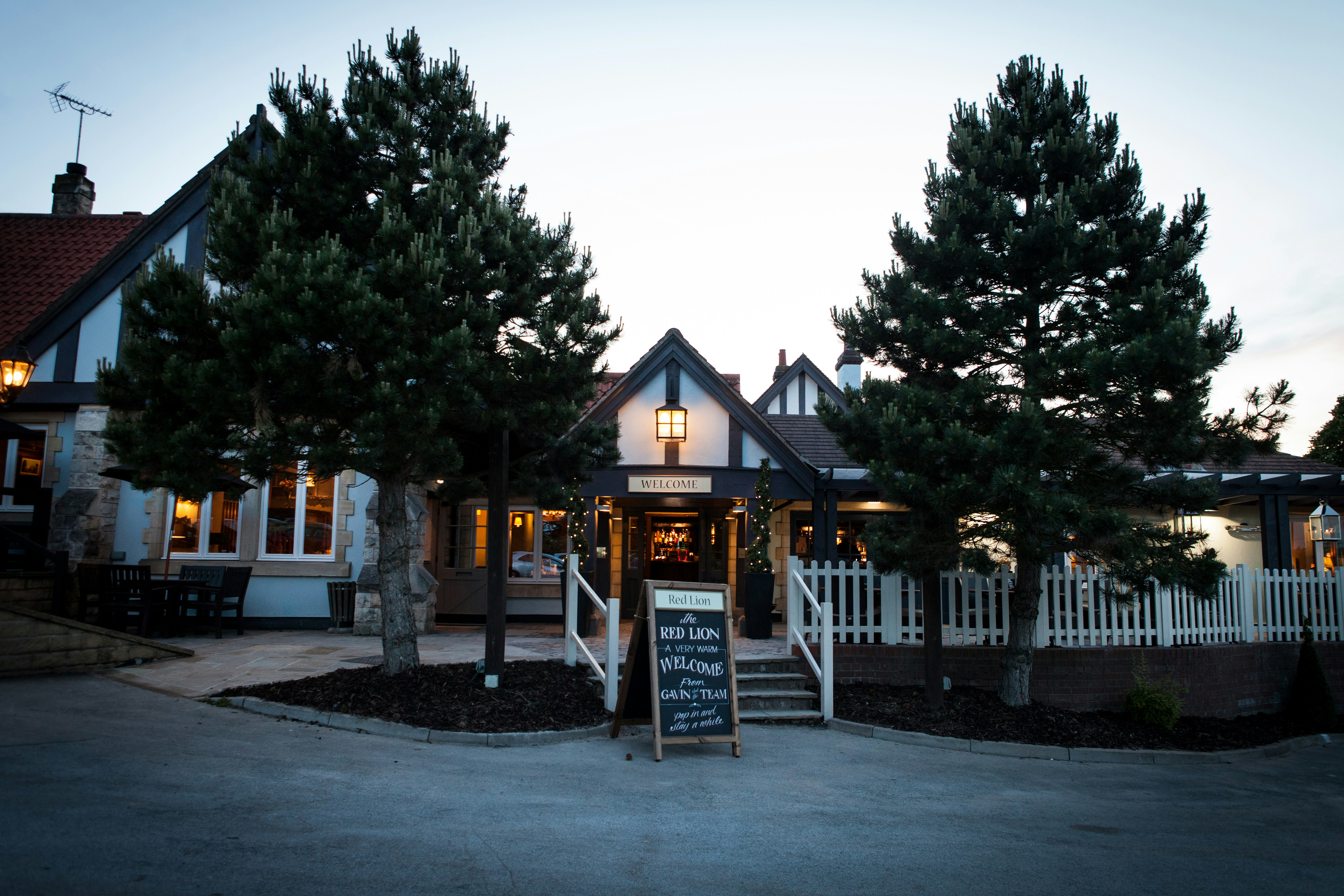 The Red Lion 38/46