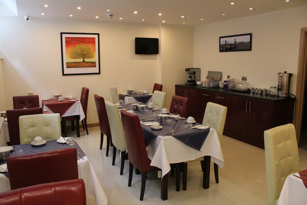Regency Hotel Parkside 24/26