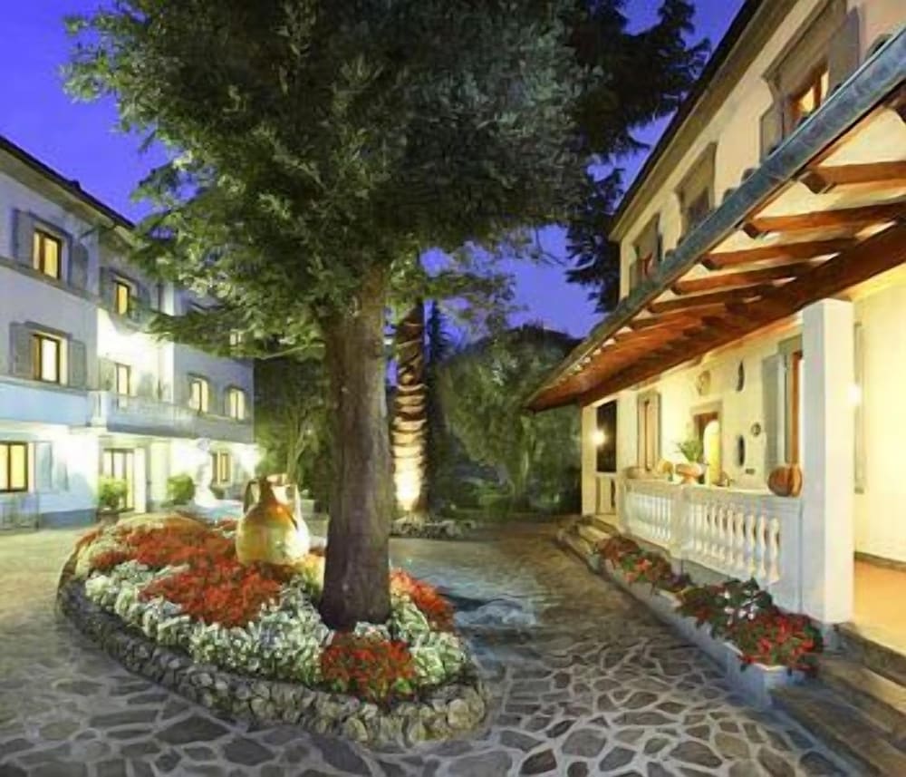 Villa Maria 39/40