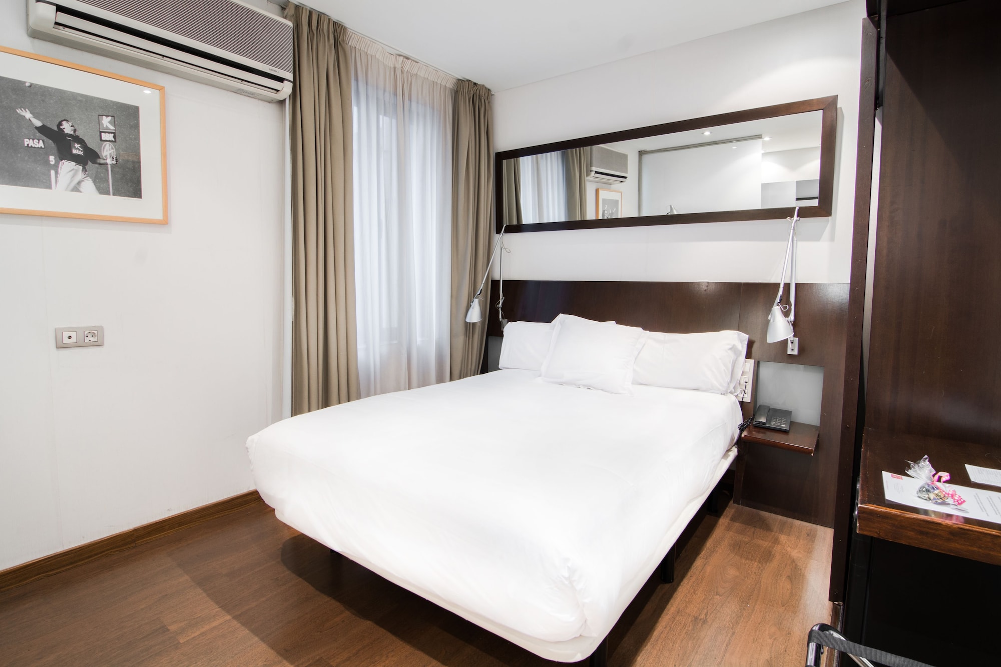 STANDARD, DOUBLE BED