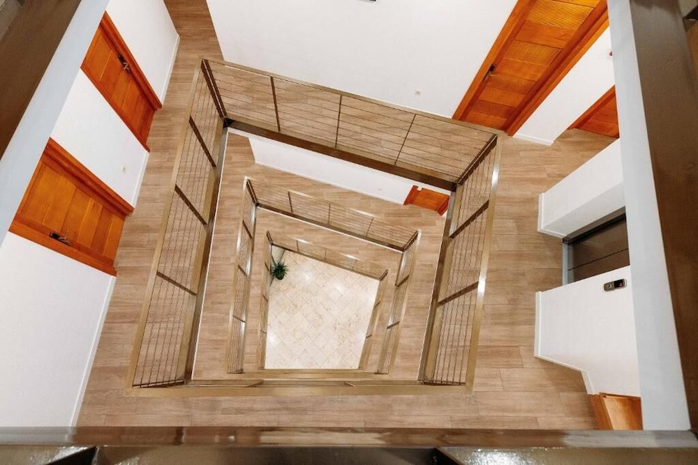 Atrium Boutique Hotel 41/50