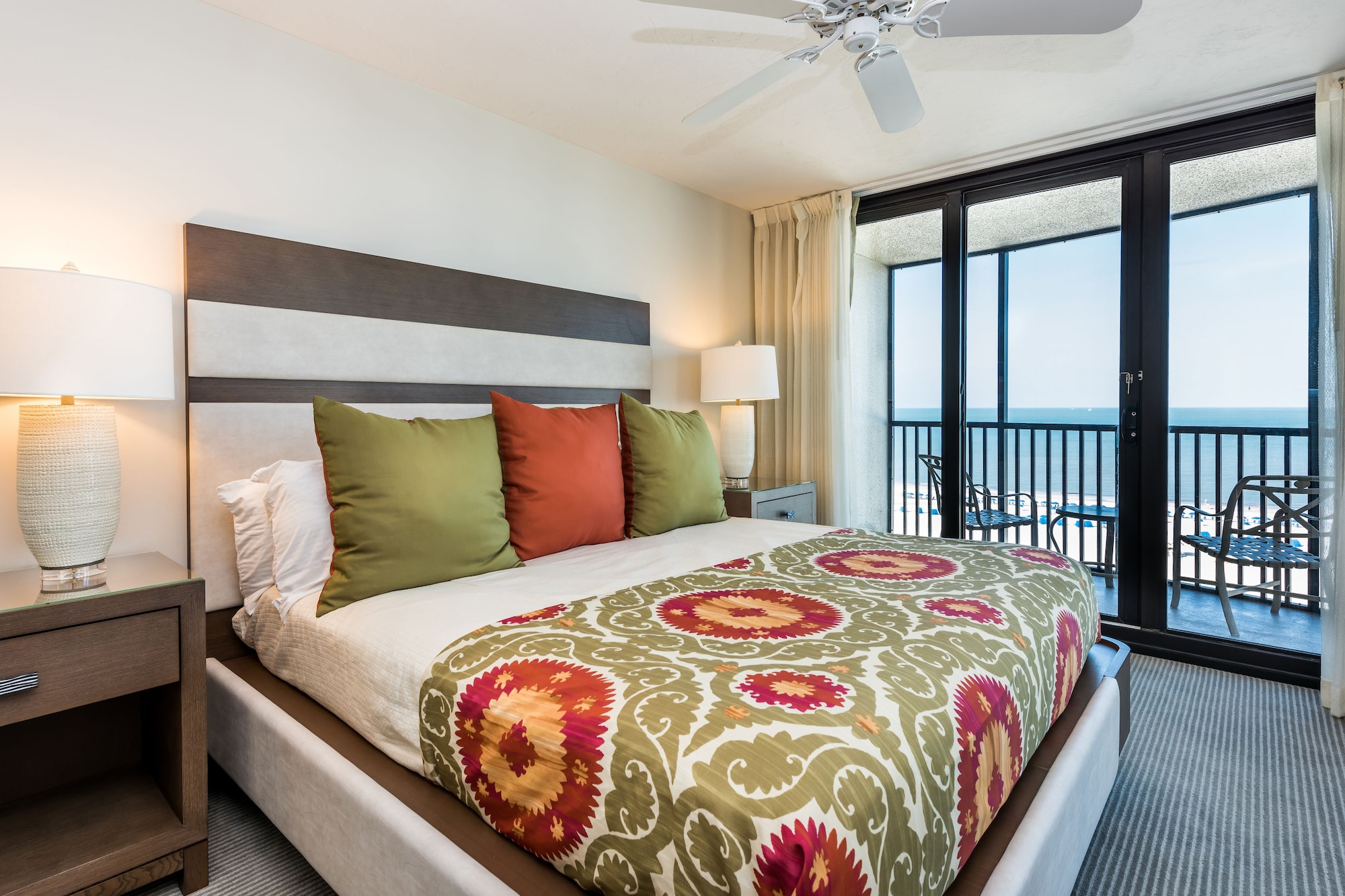 2 Bedrooms, Condo, King and Twin Beds, Beach Front, Sofa