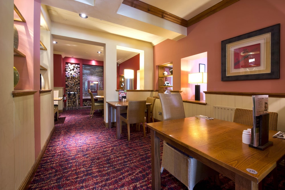 Premier Inn Christchurch West 40/60