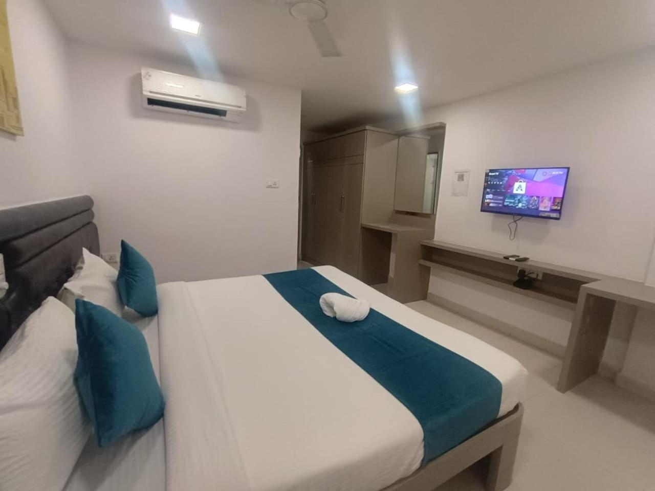 غرفة اقتصادية، Falcons Nest La Riviera 9/10