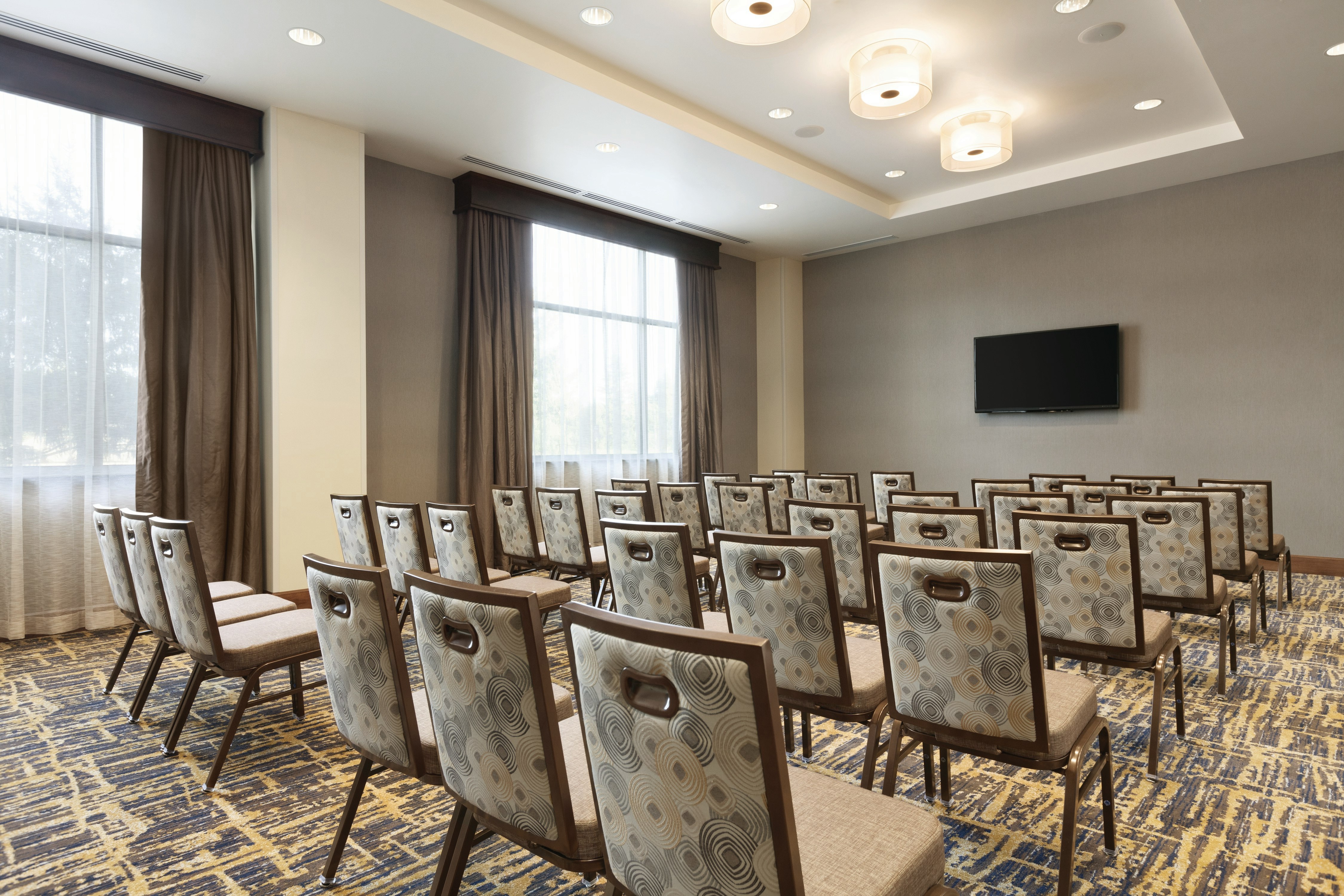 Embassy Suites By Hilton Portland Hillsboro 24/27