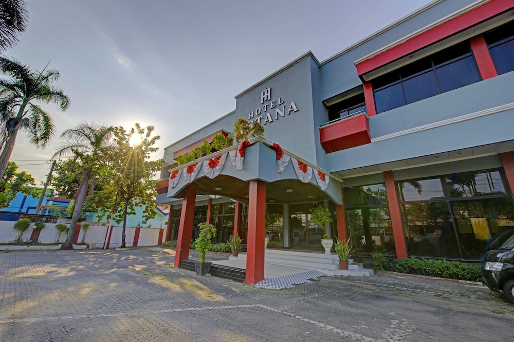 Oyo 3934 Hotel Istana Syariah Ex Istana Pekalongan 7/50