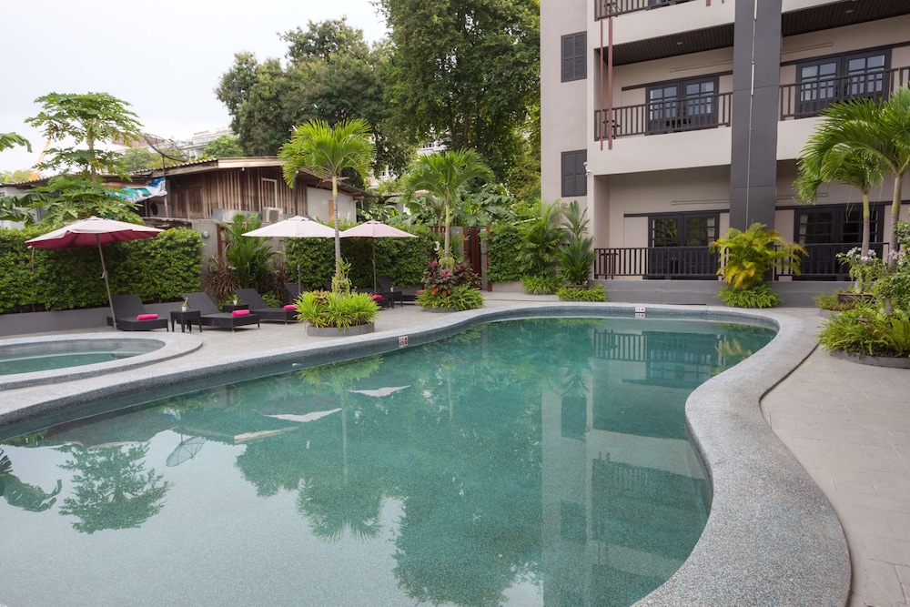 Golden Tulip Essential Pattaya 63/65