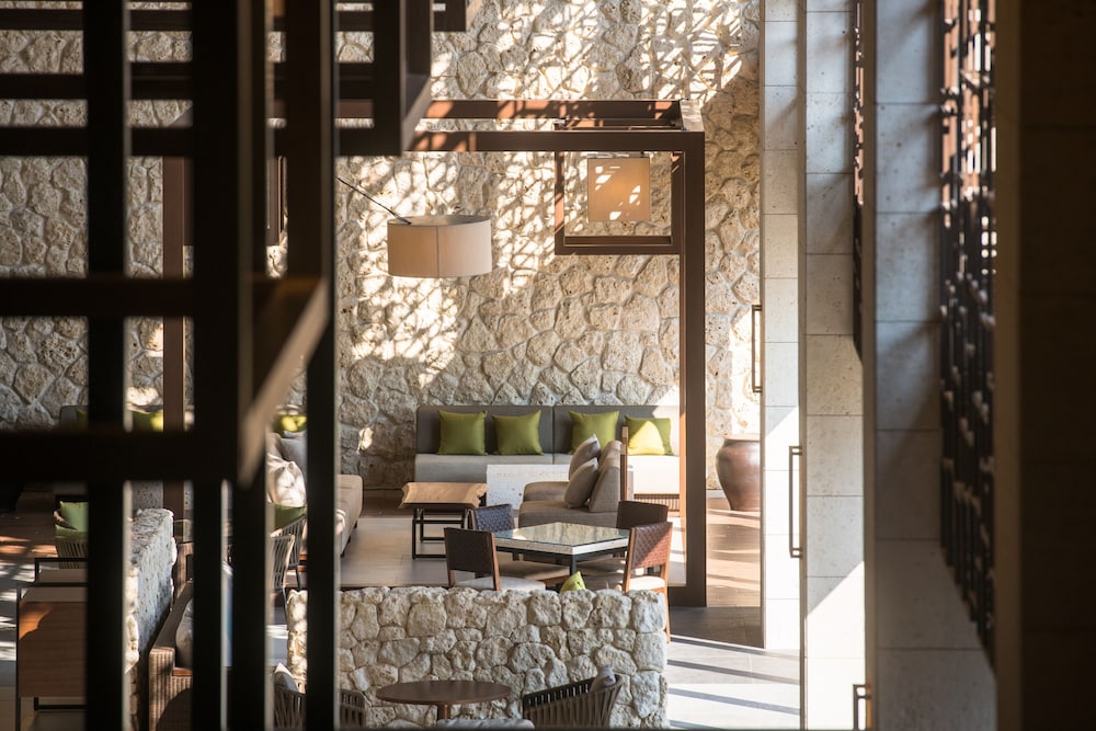 Hyatt Regency Seragaki Island Okinawa 14/72