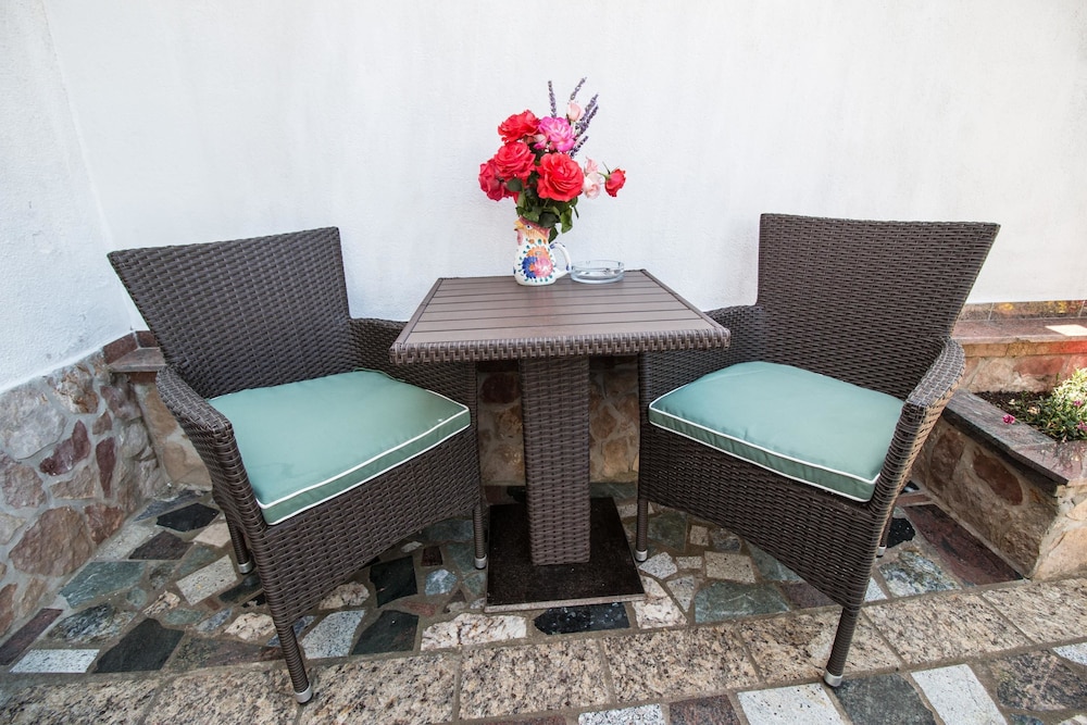 APARTMENT DIVNA 61/66