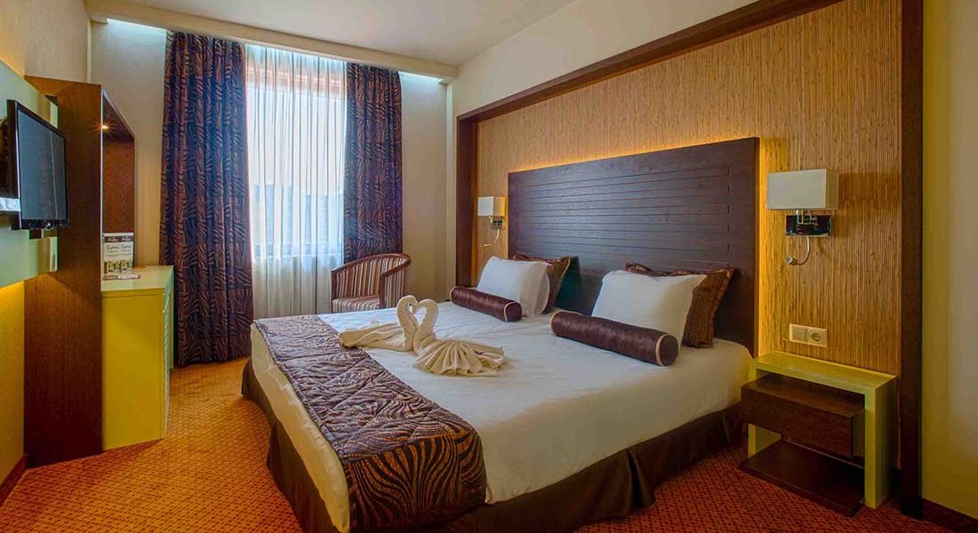 Deluxe, Double Bed