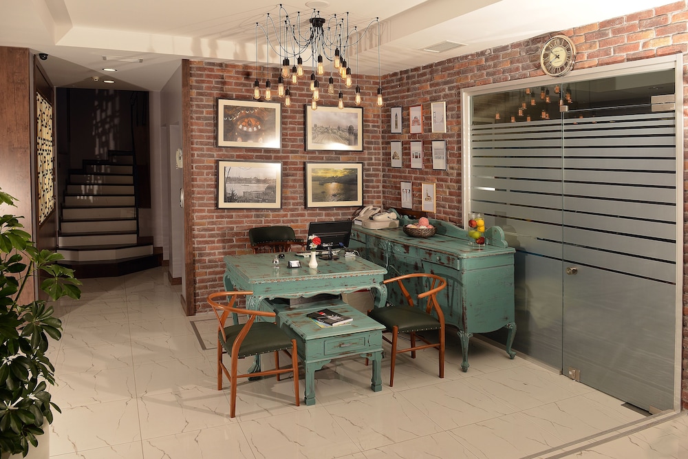 Hotel the Marions Suite 69/85