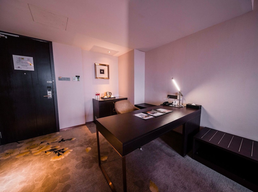 Geno Hotel 7/34