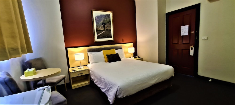 Brunswick Tower Hotel 34/60