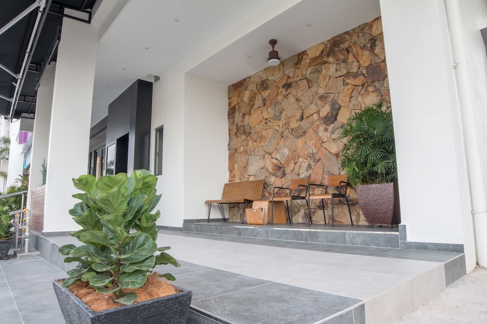 Redpine Boutique Hotel 10/38