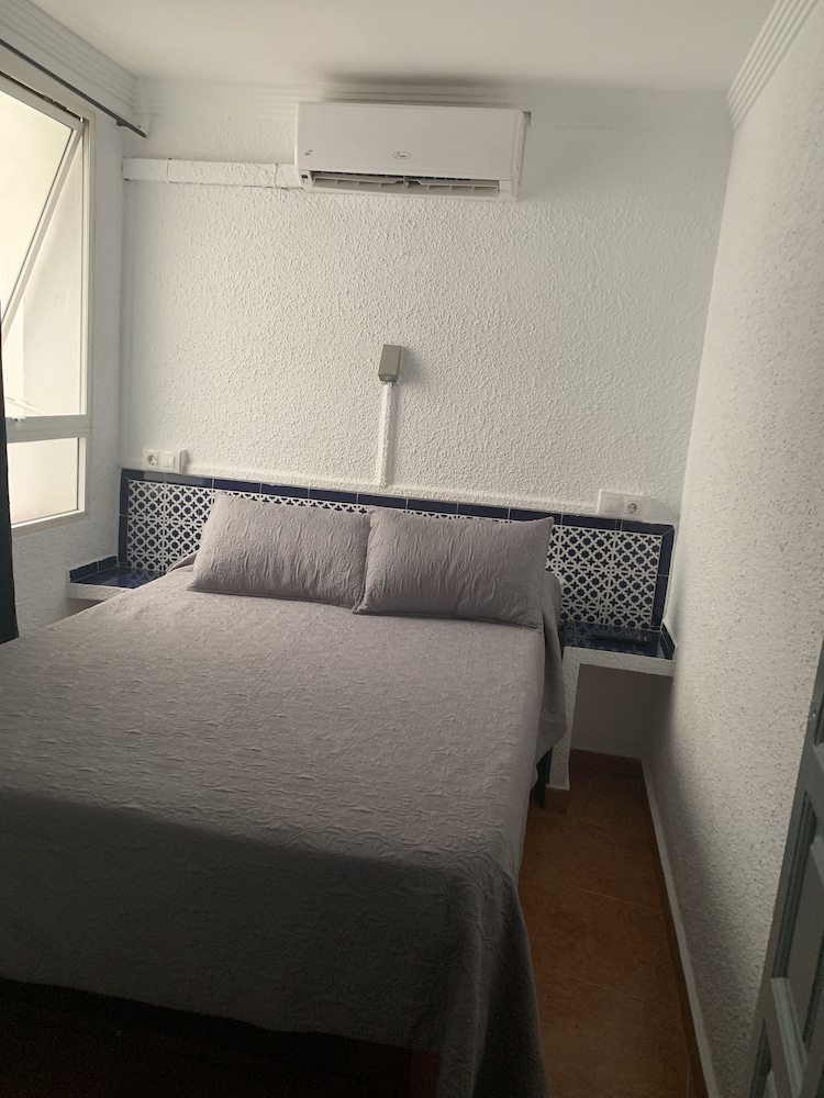 Hostal Alcobia 25/33