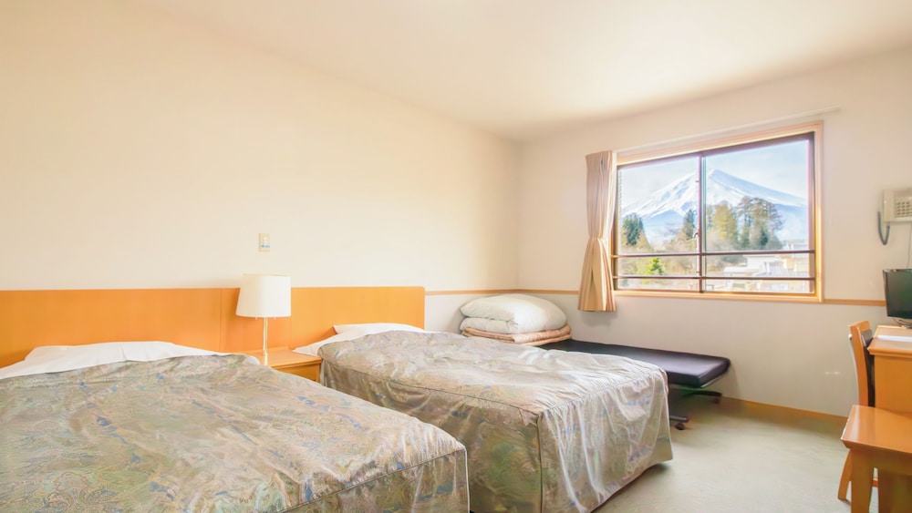 ROOM, TRIPLE