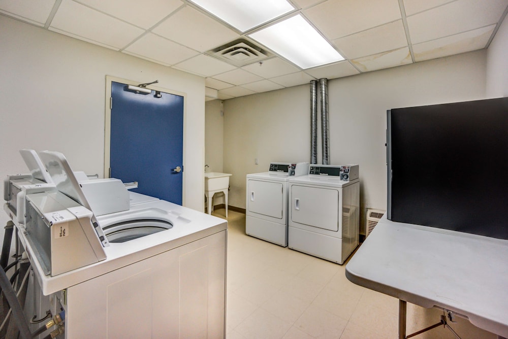 Days Inn by Wyndham Stony Plain 18/44
