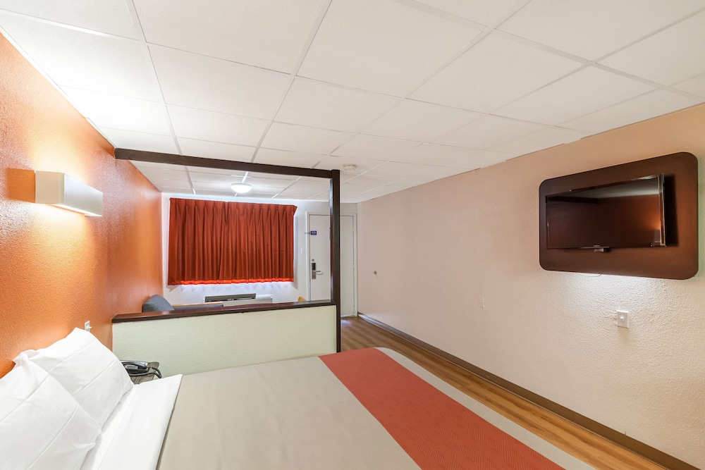 Motel6 Fort Worth, TX - Stockyards 16/29