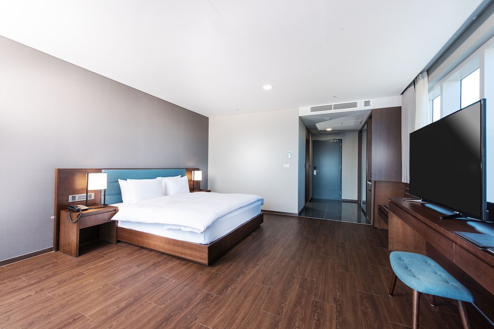 Hotel Tops 10 12/62