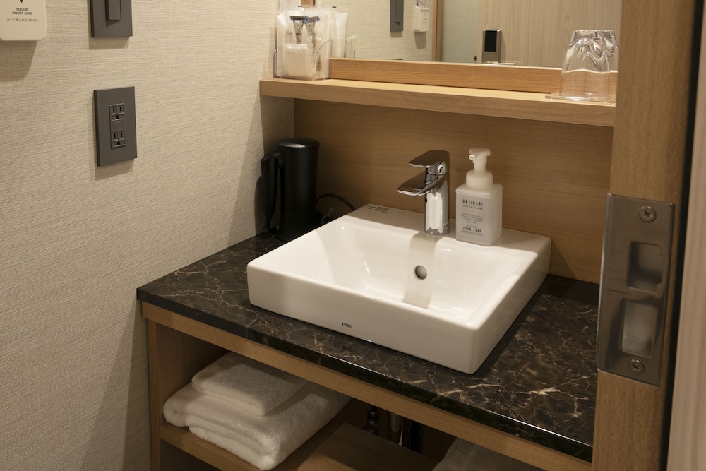 S-Peria Hotel Fukuoka Nakasu 31/33
