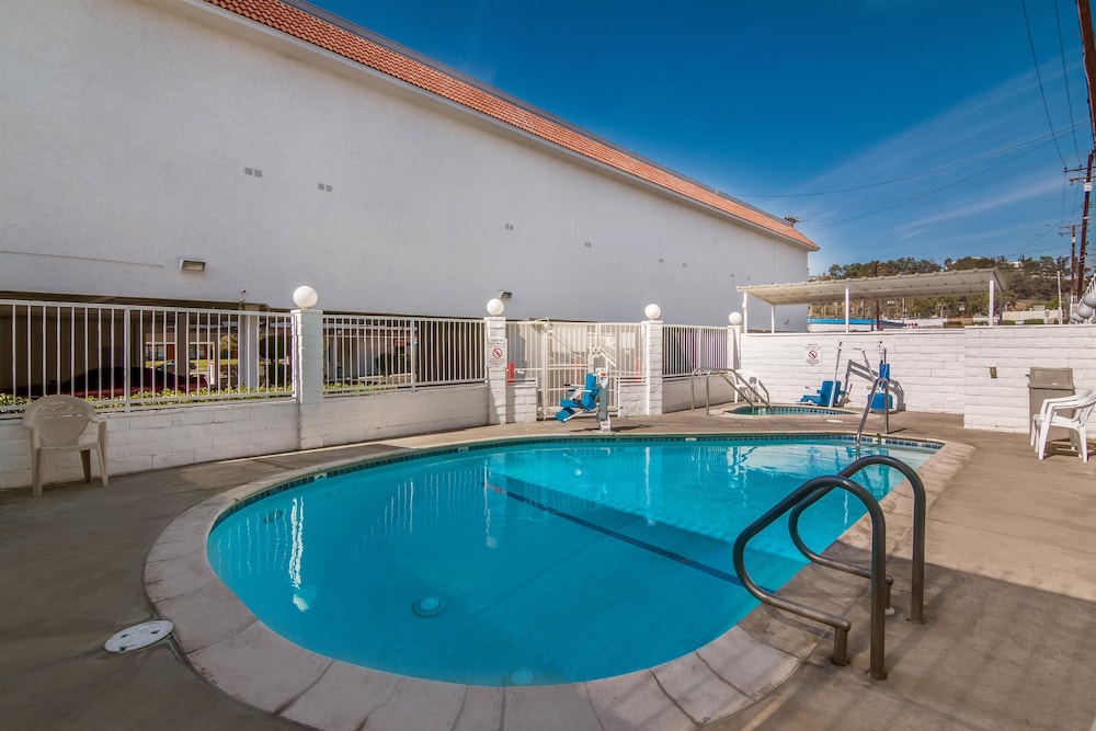 Motel6 Monterey Park, CA 24/47