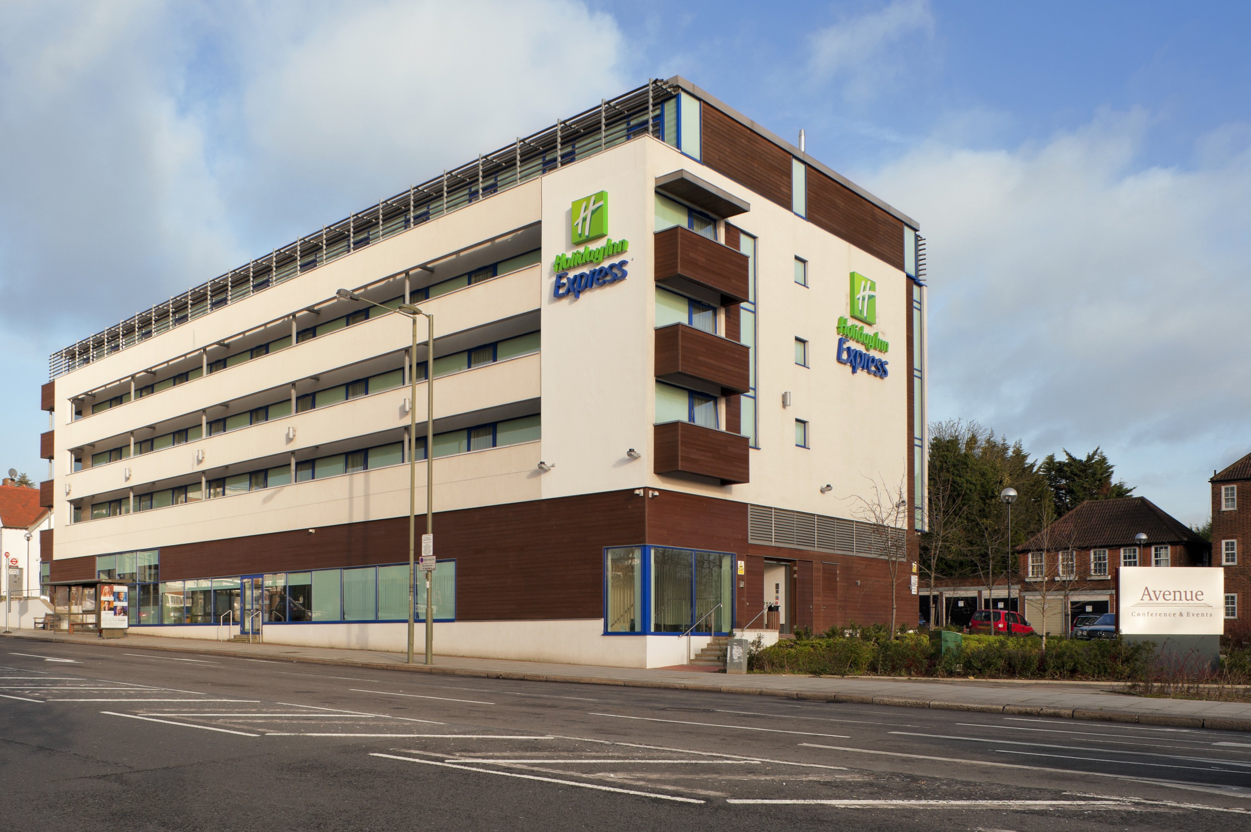 Holiday Inn Express London Golders Green A406 6/19