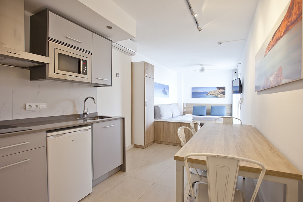 Playa Bella Beach Apartments 16/50