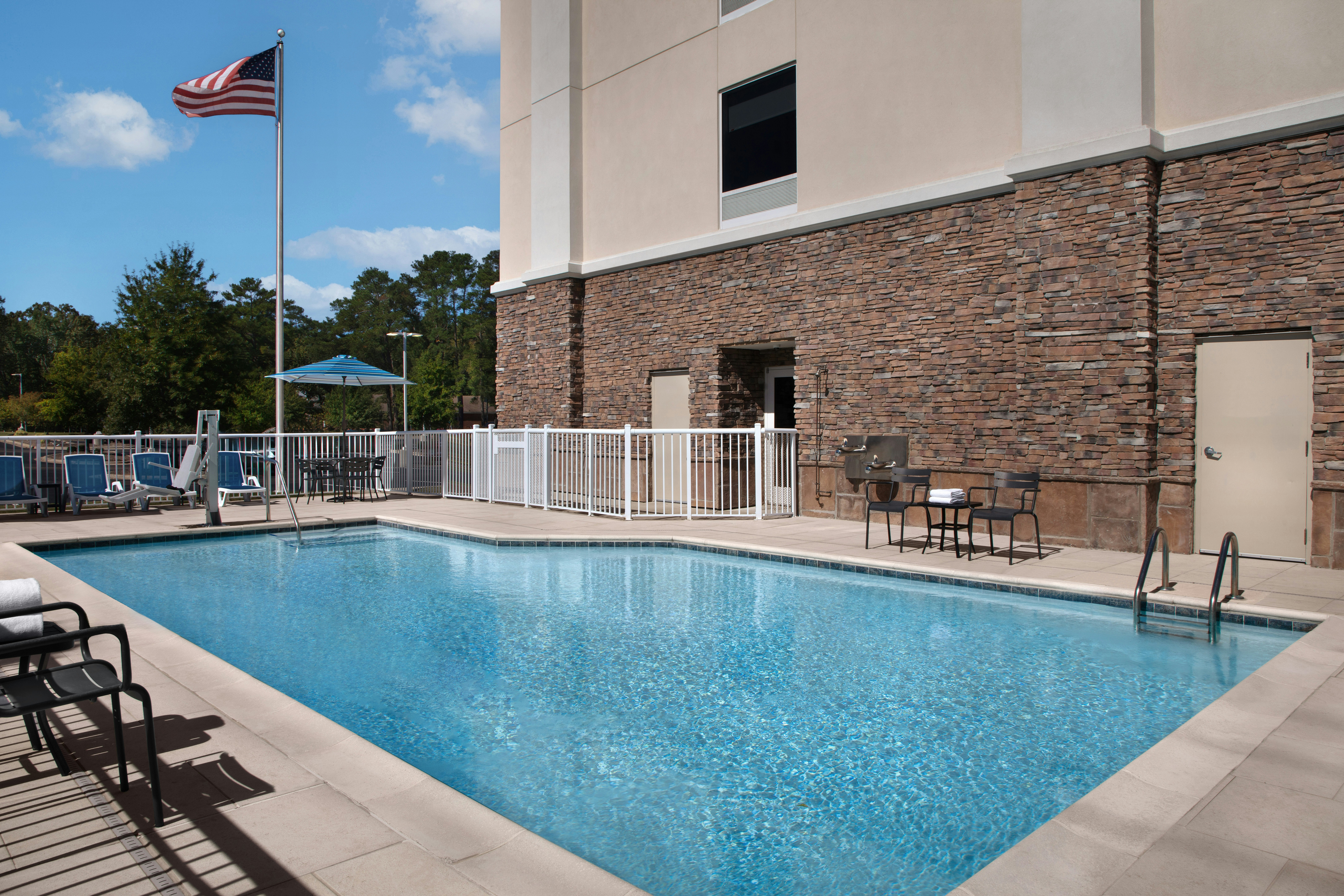 Hampton Inn & Suites Fayetteville 30/46