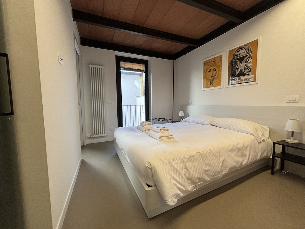 Rivadige Suite 18/50