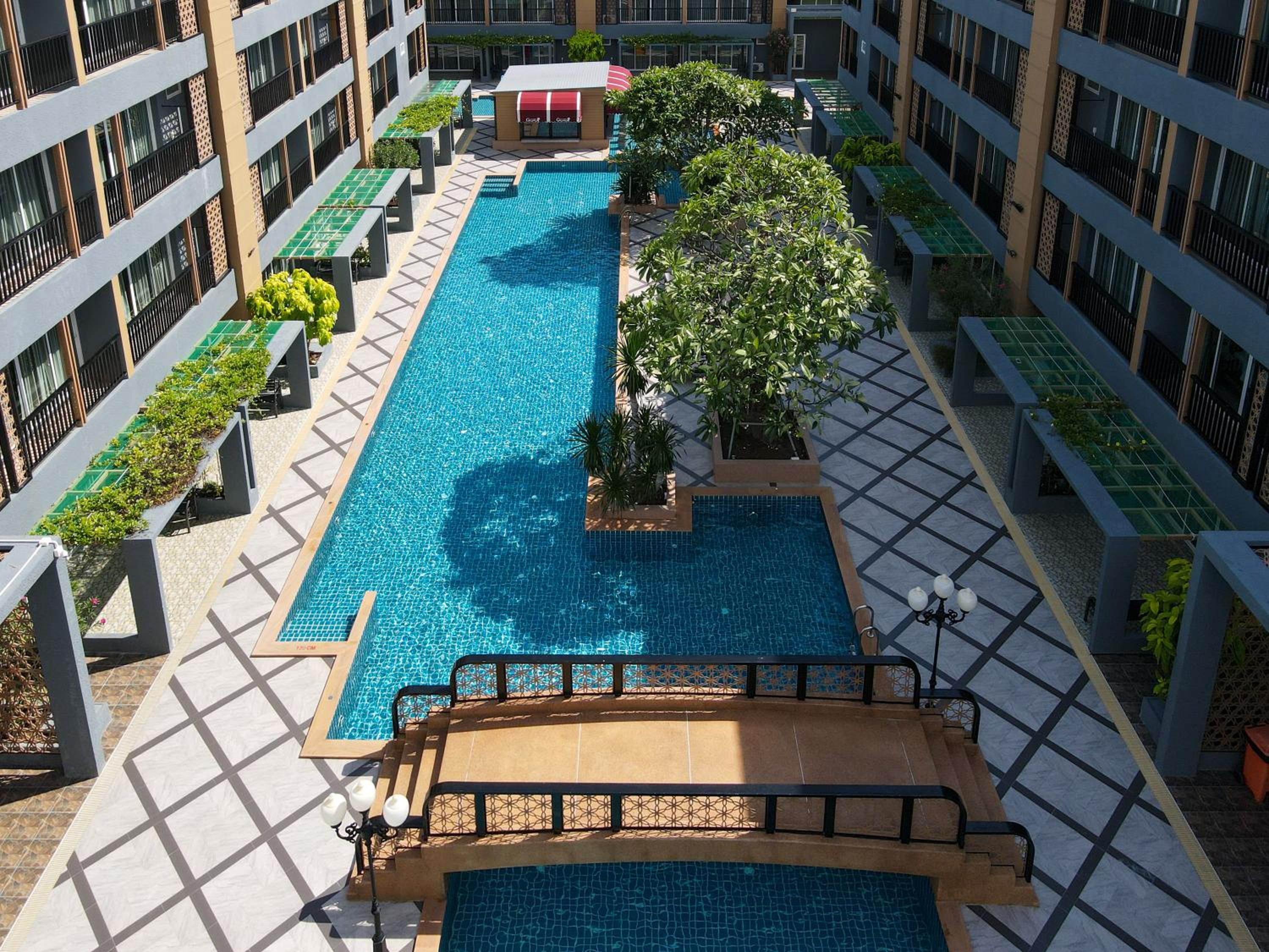 Golden Sea Hua Hin Hotel 63/65