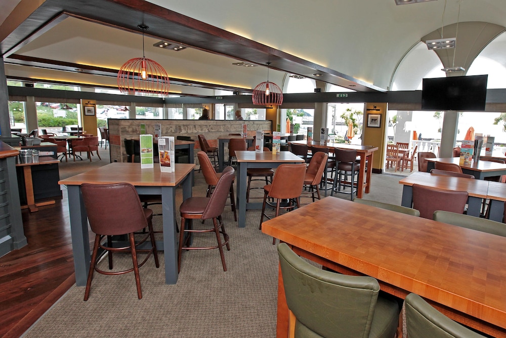 PREMIER INN TORQUAY 33/51