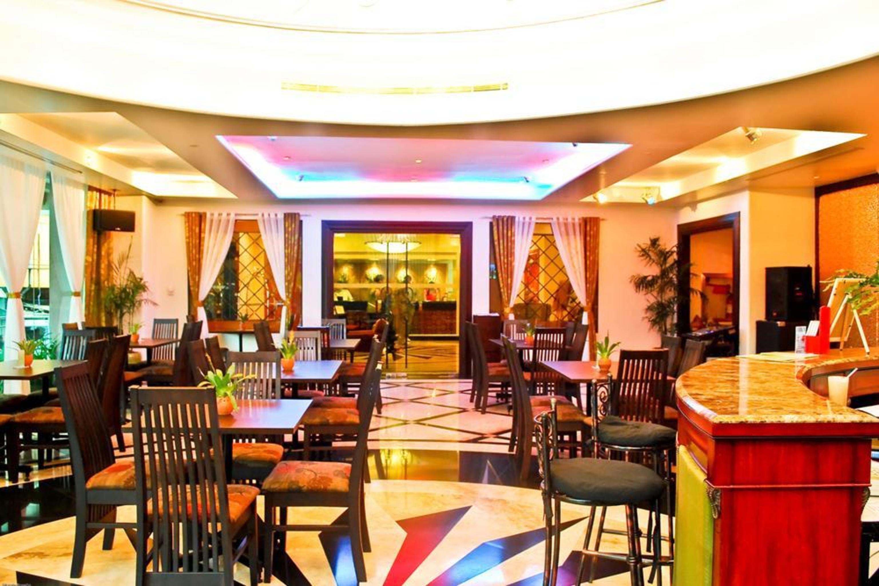 OXFORD SUITES MAKATI 29/41