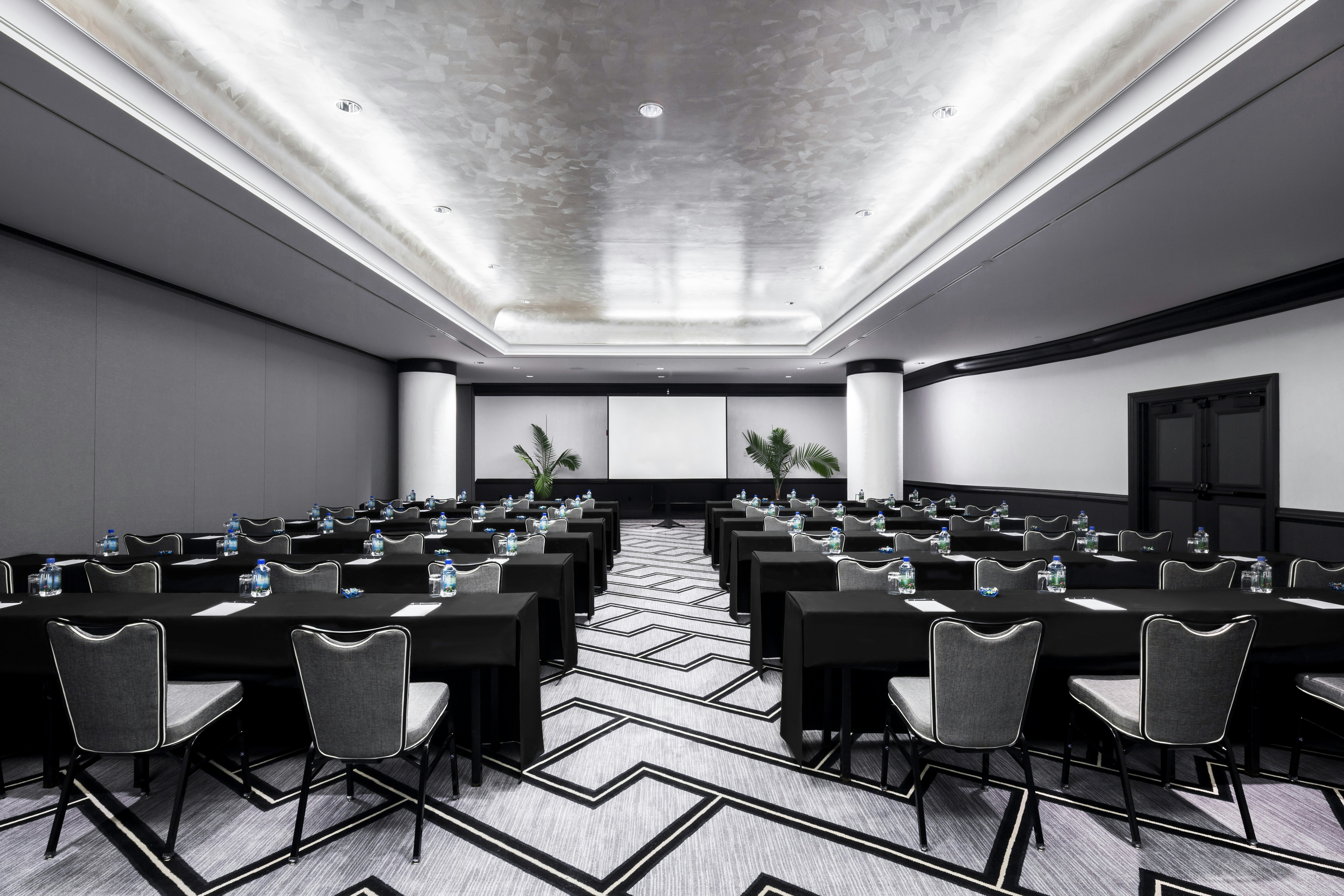 Loews Miami Beach Hotel – South Beach 66/78