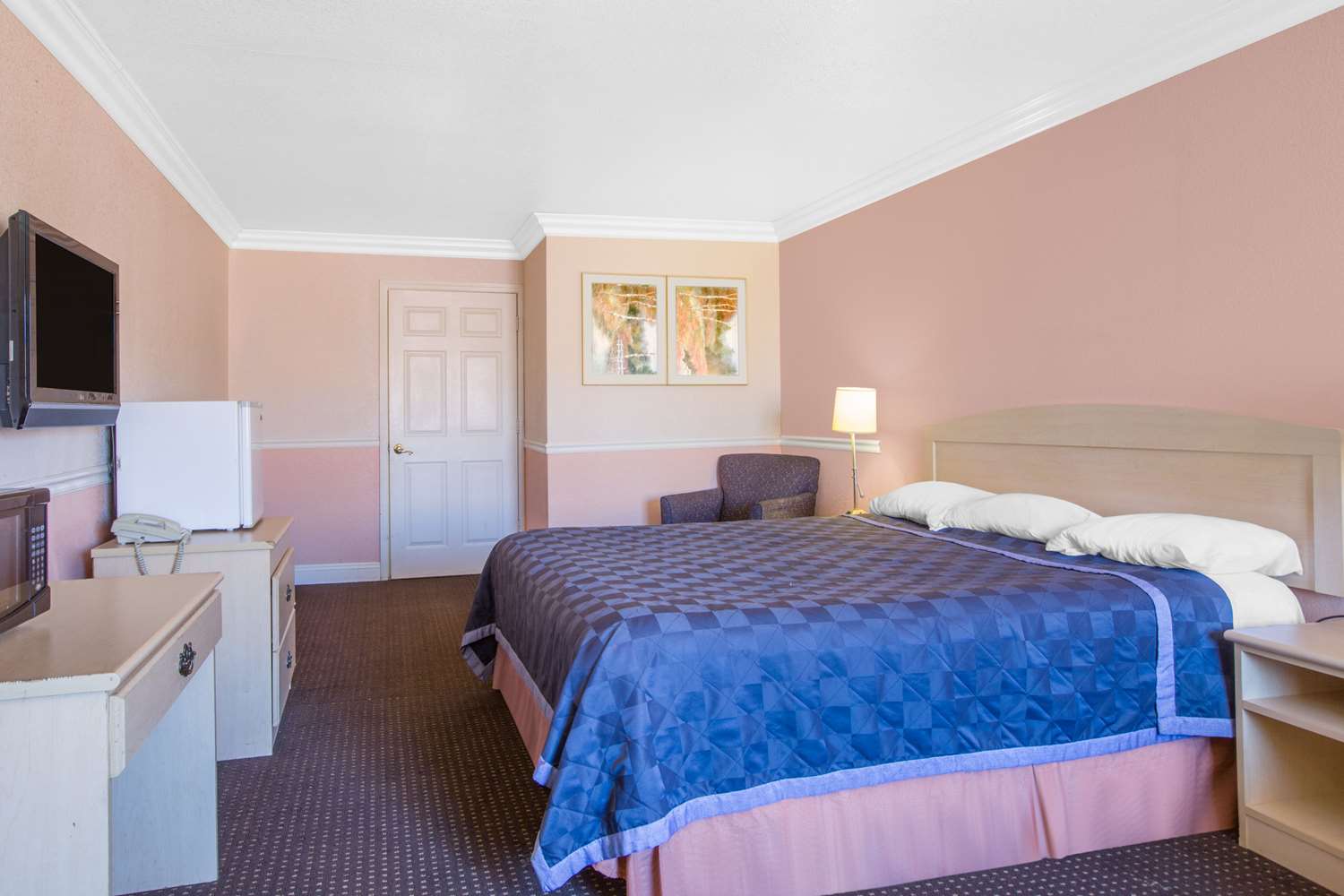 Super 8 By Wyndham Hayward Downtown 5/8