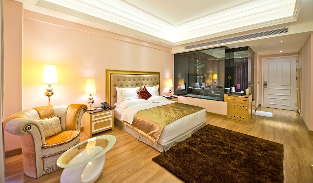 The Royal Pinnacle Hotel 15/50