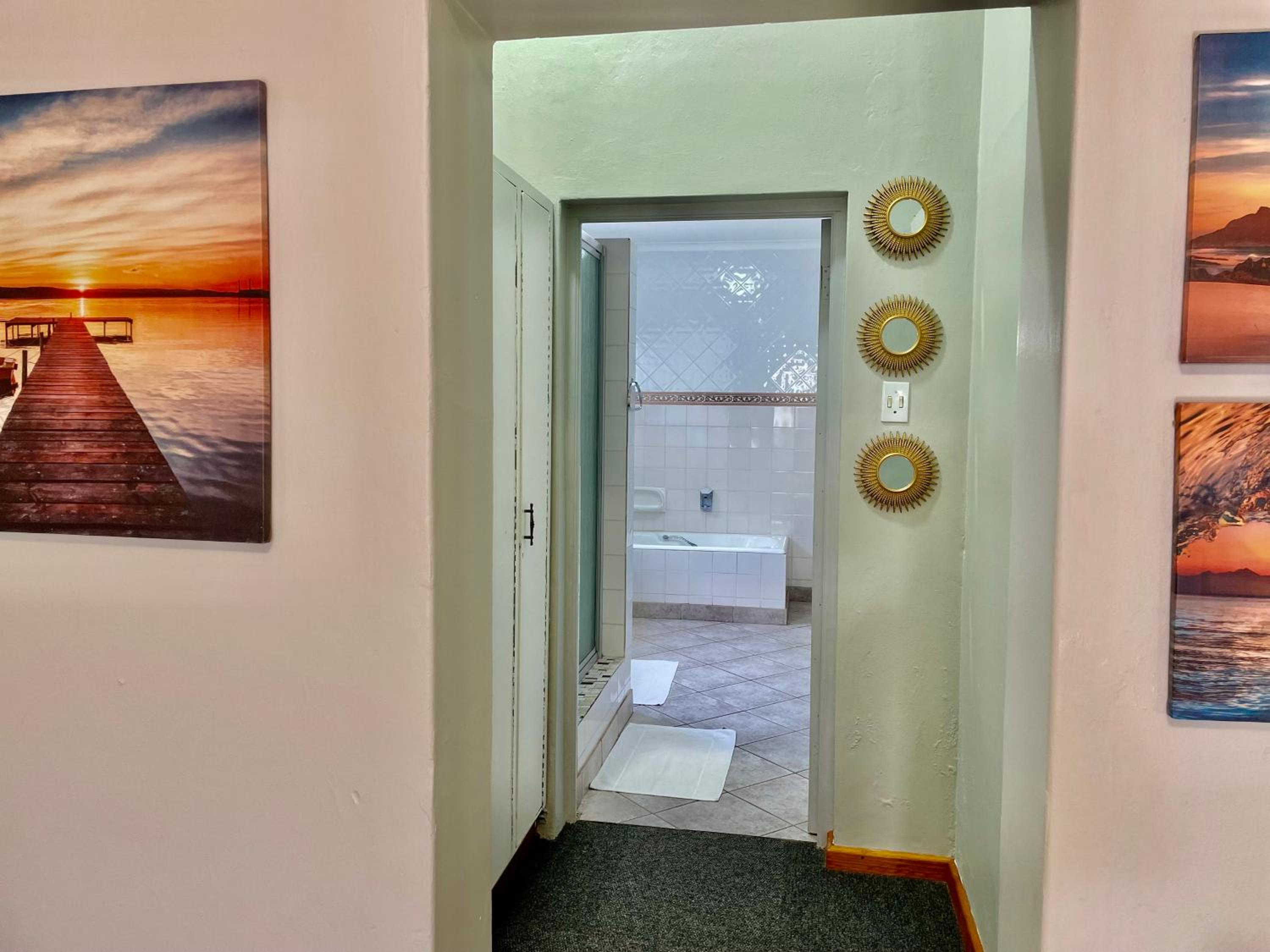 Dreamers Guest House 24/24