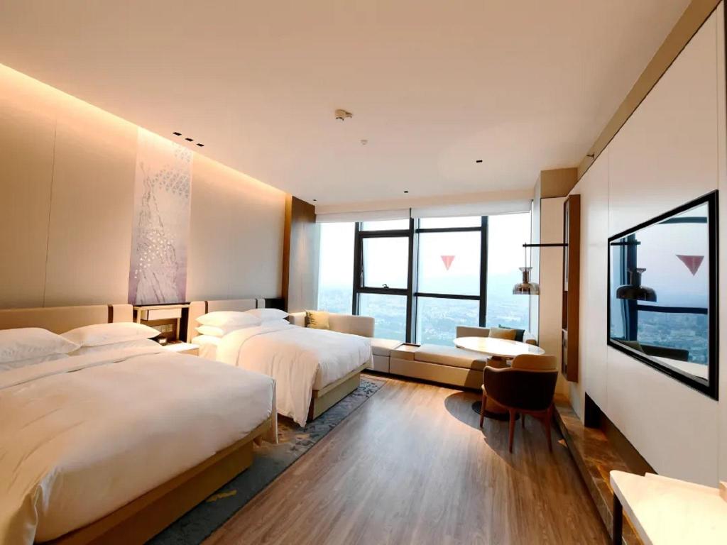 Guest Room, Deluxe, 2 Double Beds, River View