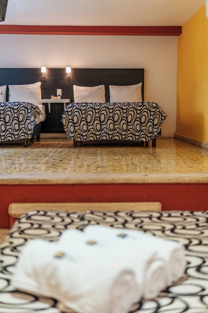 Hotel Santiago by Kavia 6/62