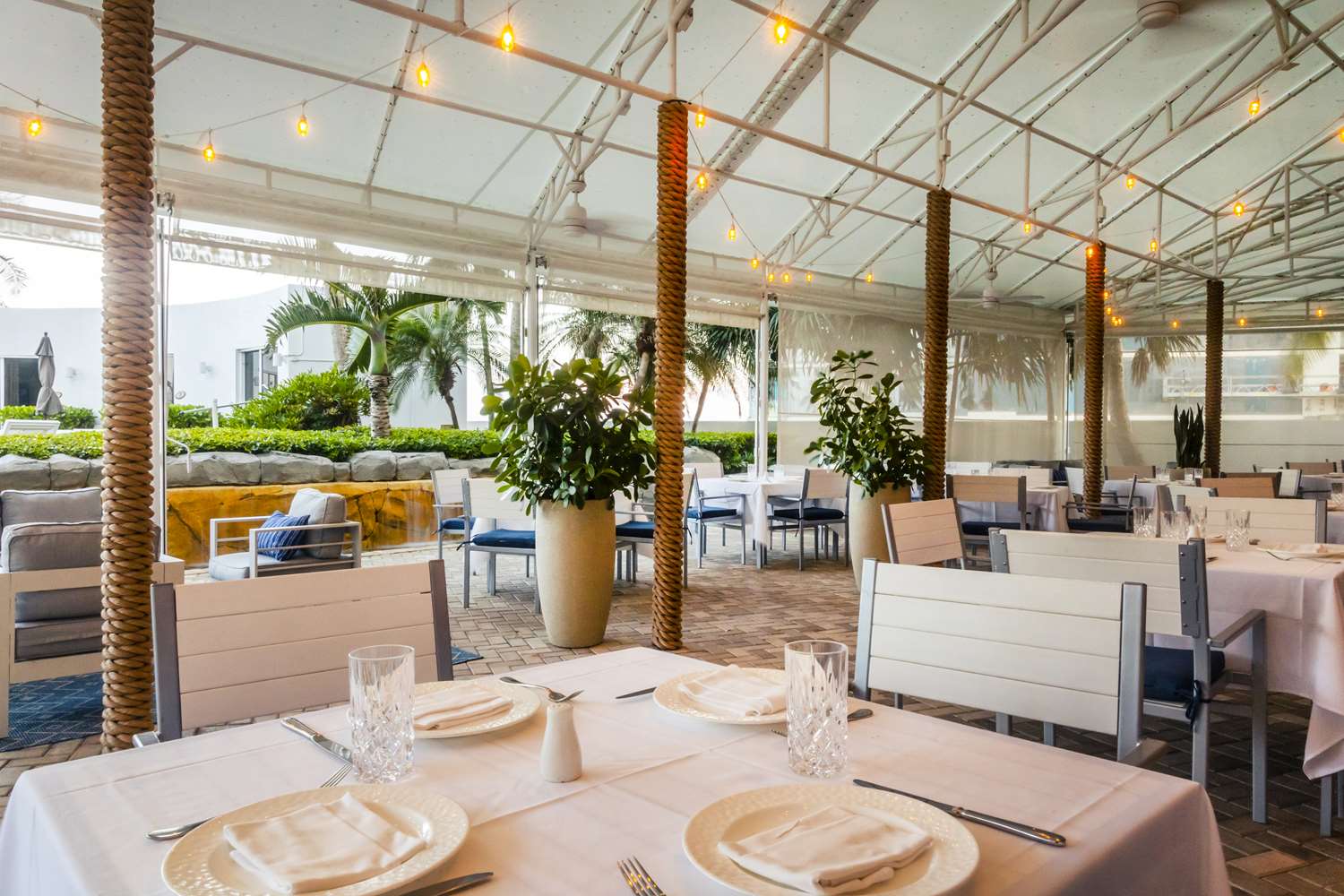 Trump International Beach Resort 89/116